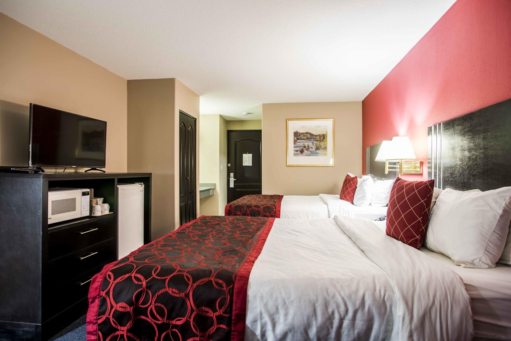 Ramada Limited 100 Mile House Hotel Exterior photo
