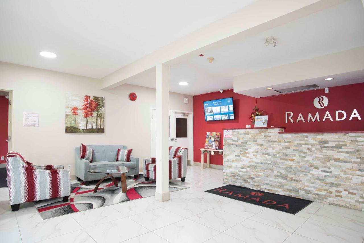 Ramada Limited 100 Mile House Hotel Exterior photo